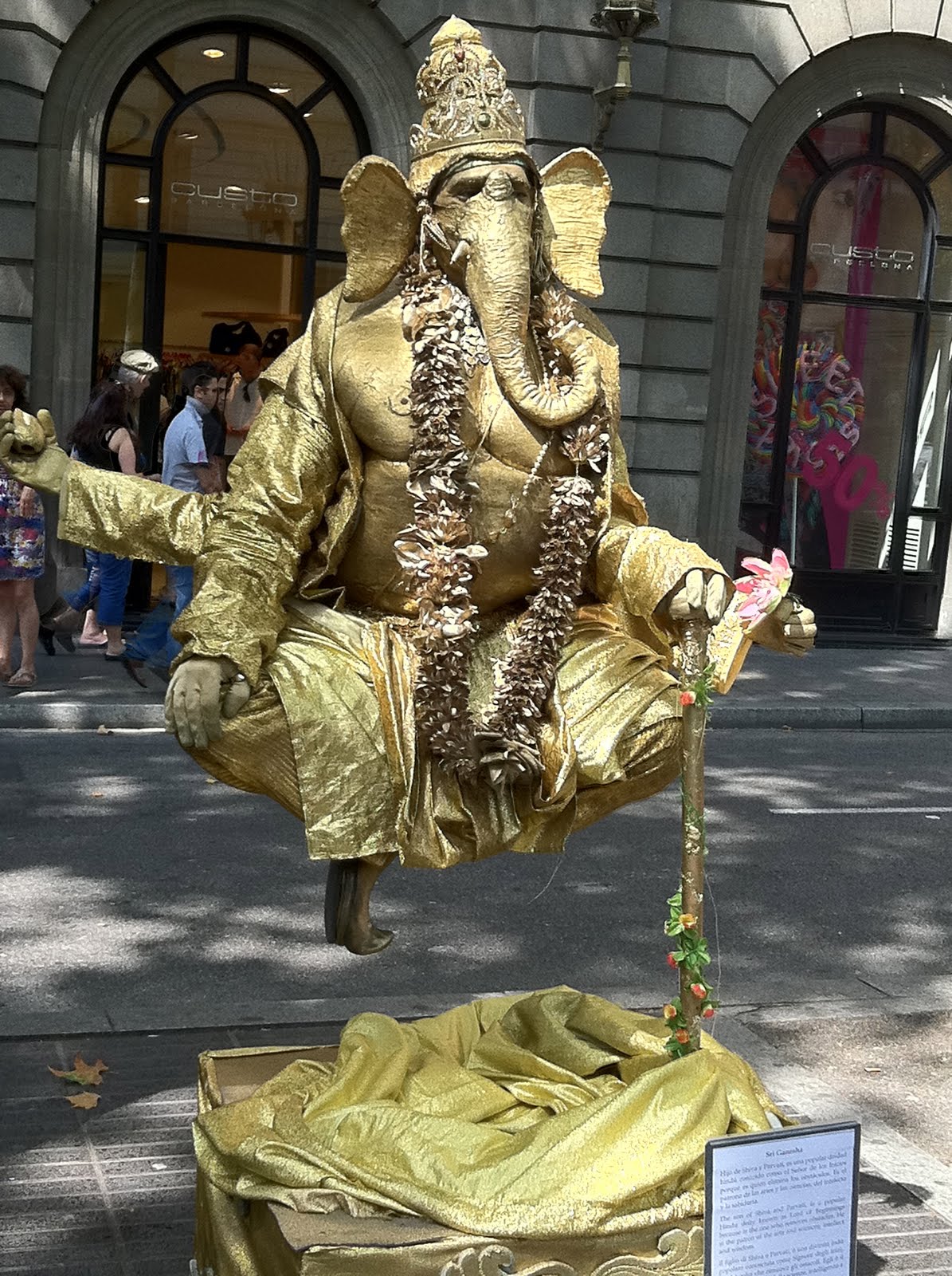 Ramblas-Street-Performers.jpg