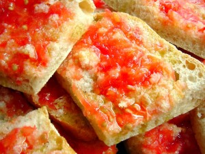 Pan con tomate